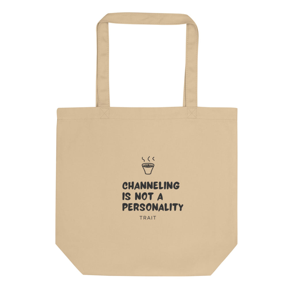 Channeling tote front view